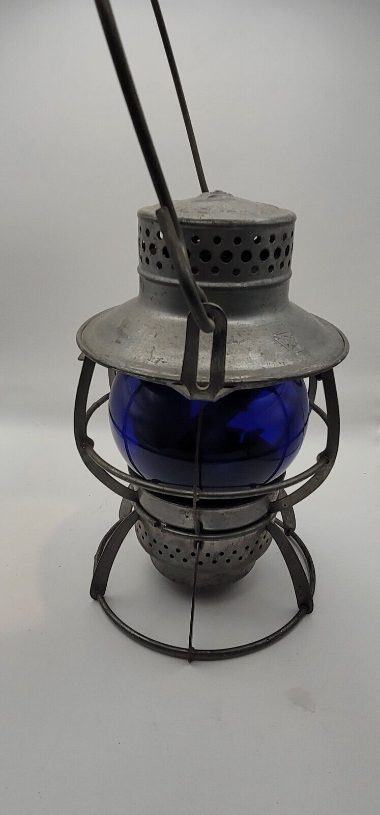 Dressel No. 1144 kerosene Lantern. Lovell-Dressel CO